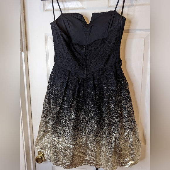 Ladies black and gold strapless mini dress with sequins and beads size 7/8 - Picture 3 of 3